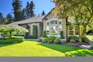 Lakewood Home, WA Real Estate Listing